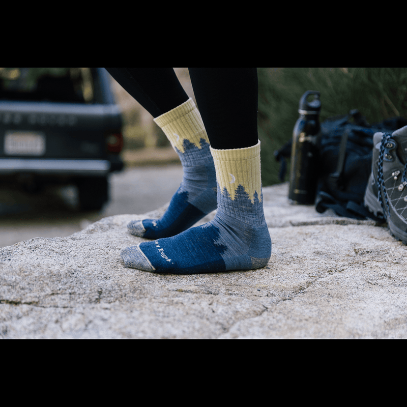 Load image into Gallery viewer, Darn Tough Treeline Micro-Crew Hiking Socks - Women's