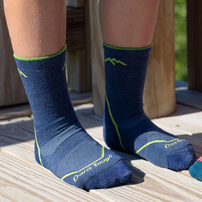Load image into Gallery viewer, Darn Tough Micro Crew Lightweight With Cushion Kids' Hiking Socks