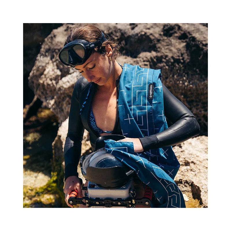 Load image into Gallery viewer, Nomadix Ultralight Towel: Barton Dark Blue