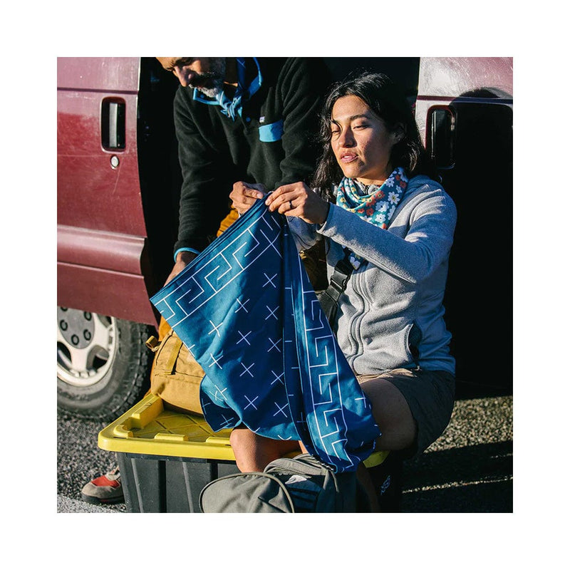 Load image into Gallery viewer, Nomadix Ultralight Towel: Barton Dark Blue
