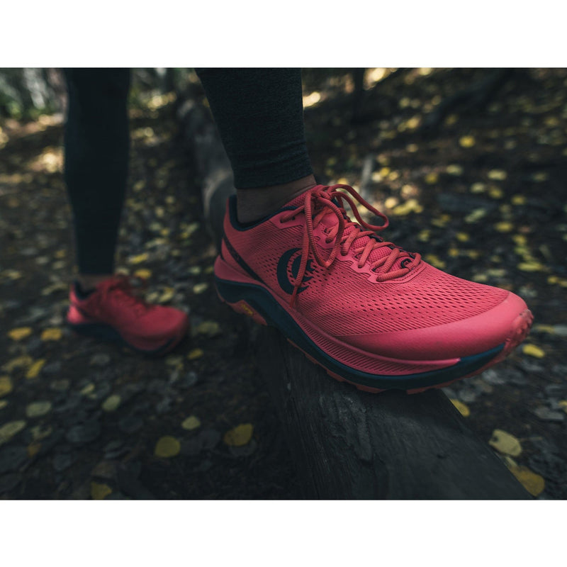 Load image into Gallery viewer, Topo Ultraventure 3 Trail Runner - Womens