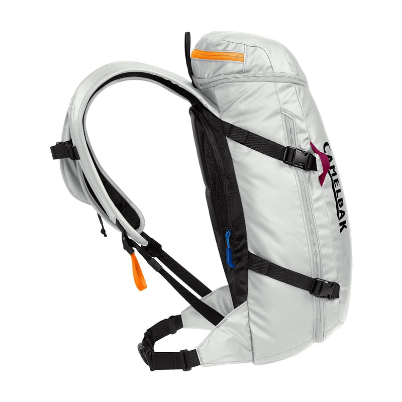 Load image into Gallery viewer, CamelBak SnoBlast 22 70oz. Hydration Pack