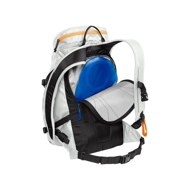 Load image into Gallery viewer, CamelBak SnoBlast 22 70oz. Hydration Pack