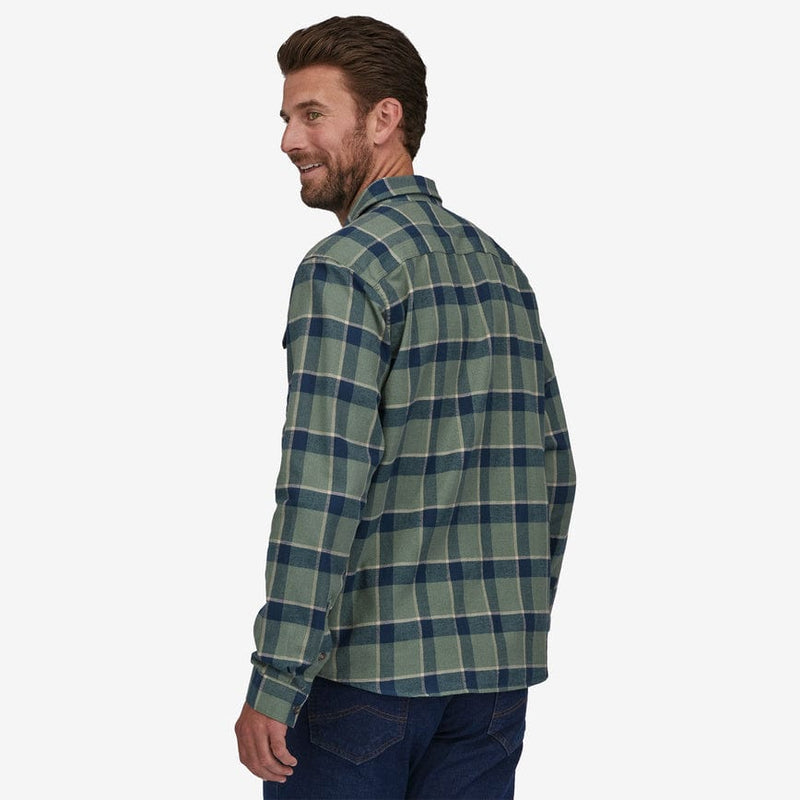 Load image into Gallery viewer, Patagonia Men's Long Sleeve Cotton in Conversion Lightweight Fjord Flannel Shirt