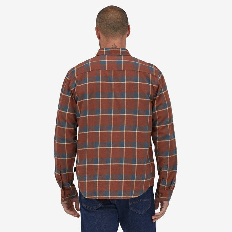 Load image into Gallery viewer, Patagonia Men's Long Sleeve Cotton in Conversion Lightweight Fjord Flannel Shirt