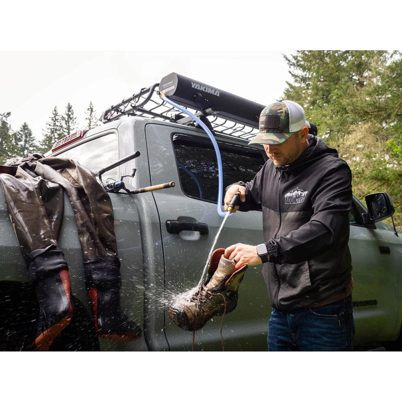 Load image into Gallery viewer, Yakima RoadShower 4G - 4 Gallon Road Shower