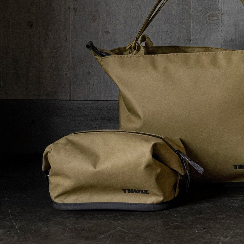 Load image into Gallery viewer, Thule Aion Toiletry Bag
